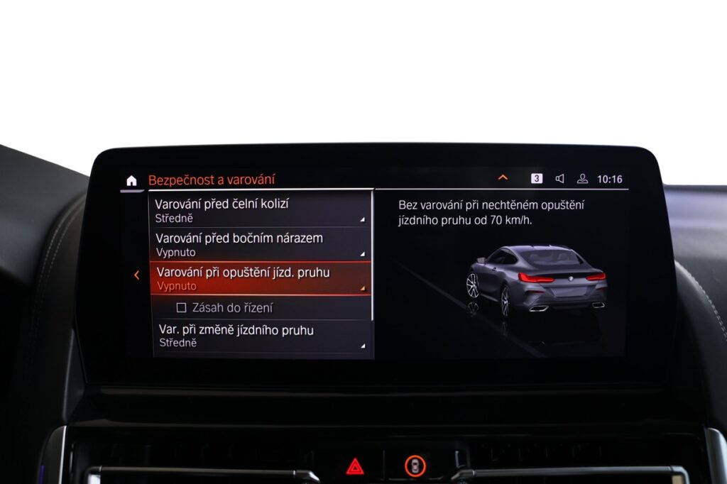 BMW M850i xDrive Coupe