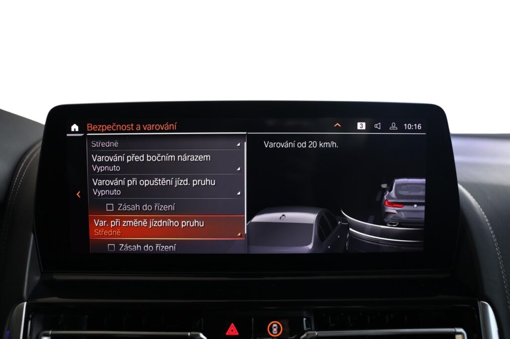 BMW M850i xDrive Coupe