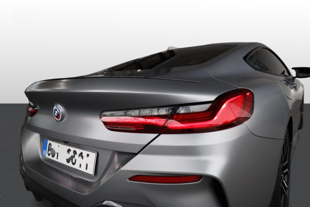 BMW M850i xDrive Coupe