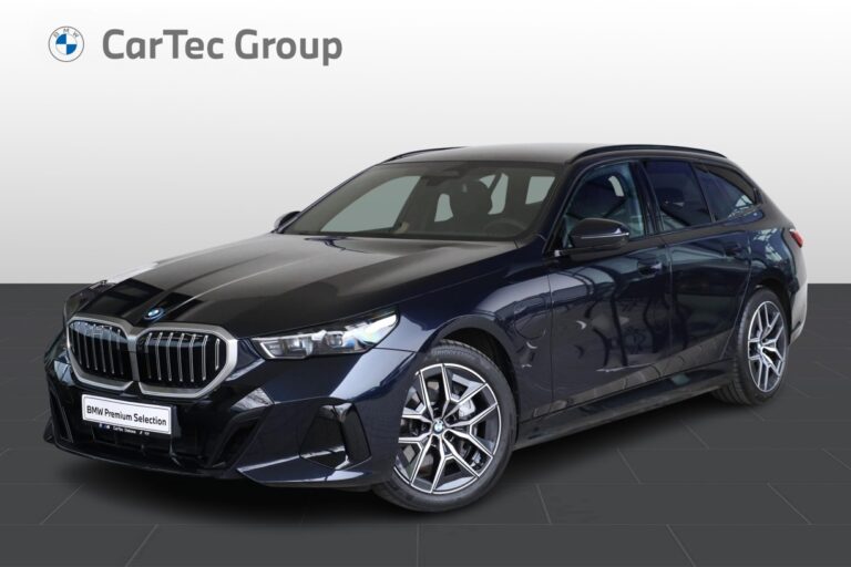 BMW 550e xDrive Touring