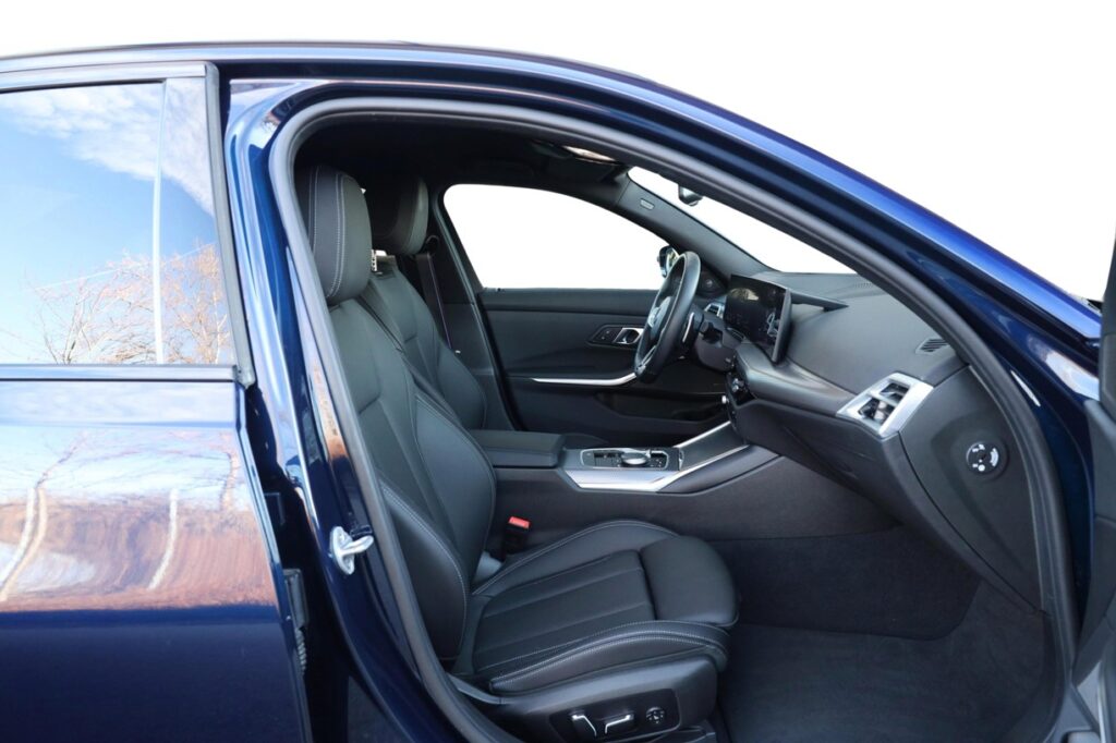 BMW 330d xDrive Sedan