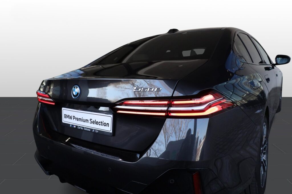 BMW 550e xDrive