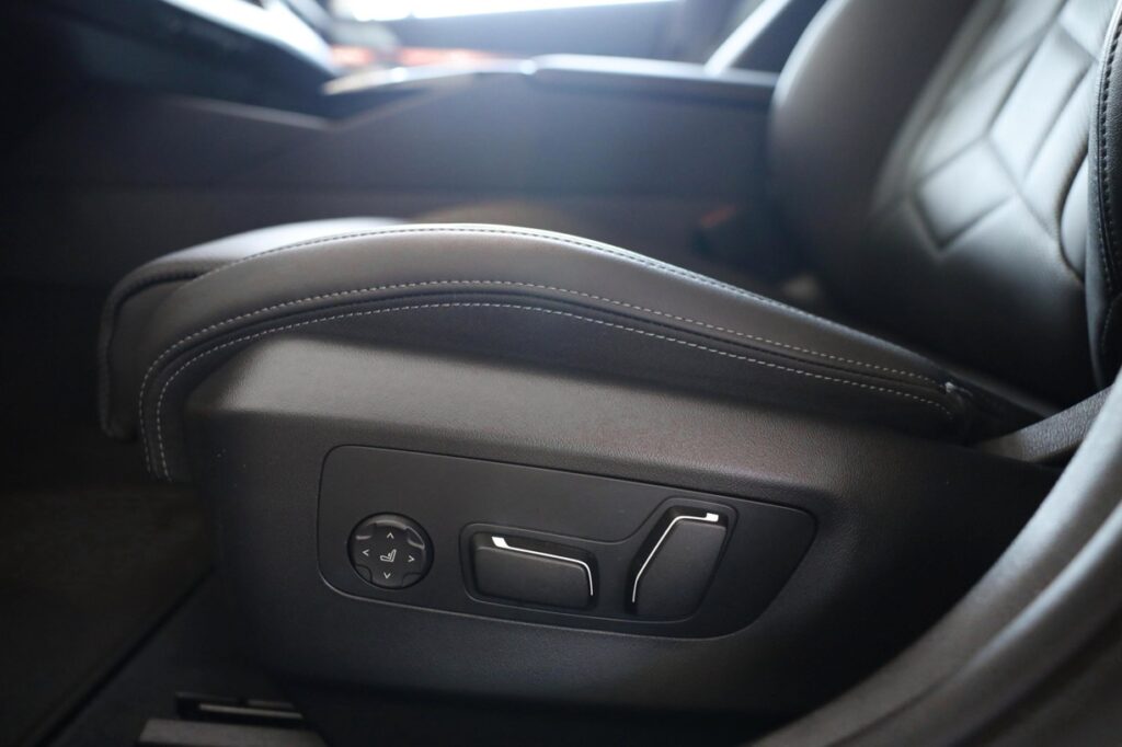 BMW 550e xDrive Touring