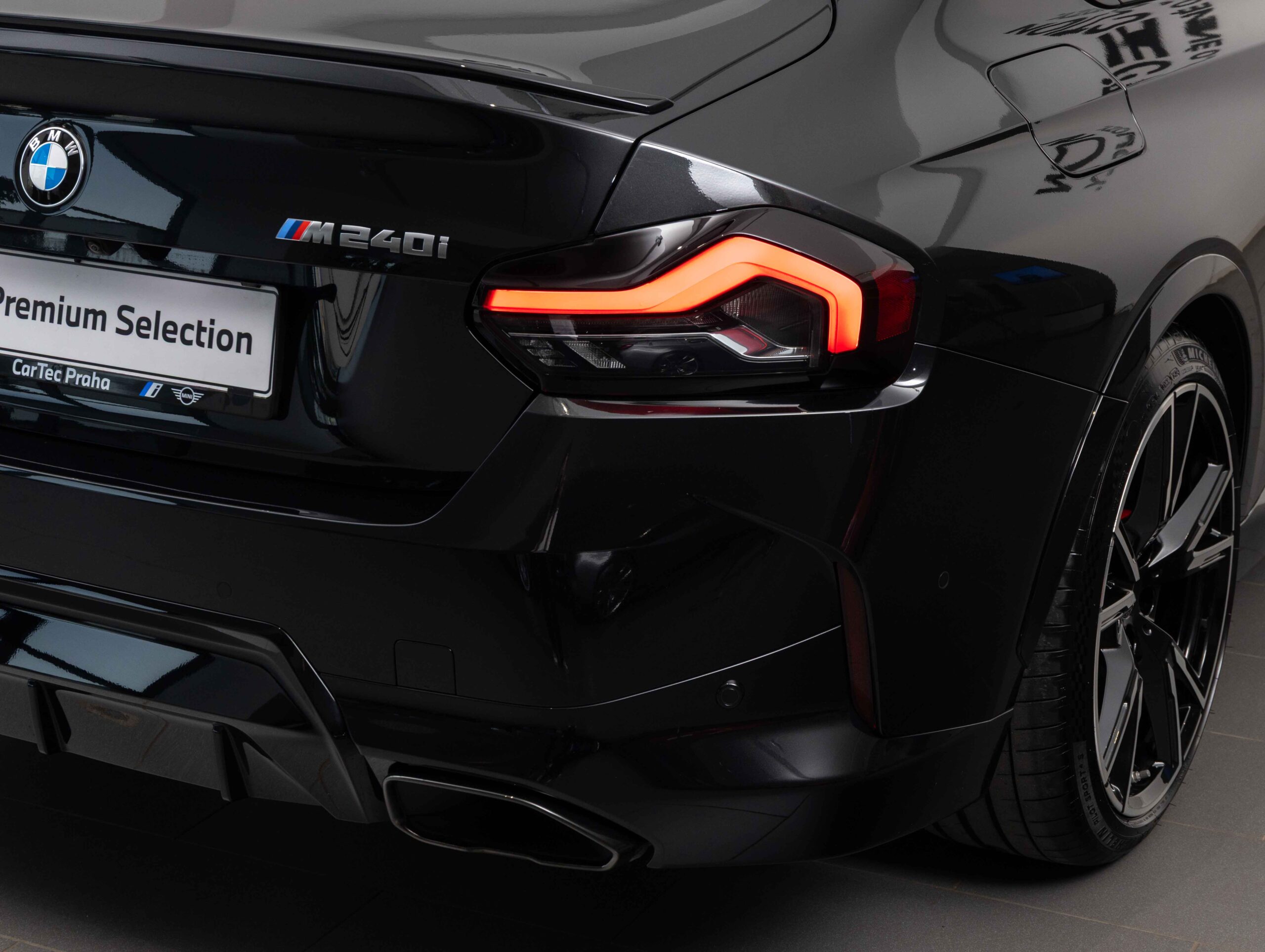 BMW M240i xDrive Coupé