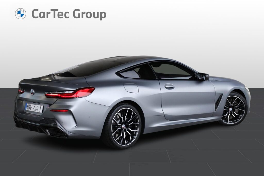 BMW M850i xDrive Coupe