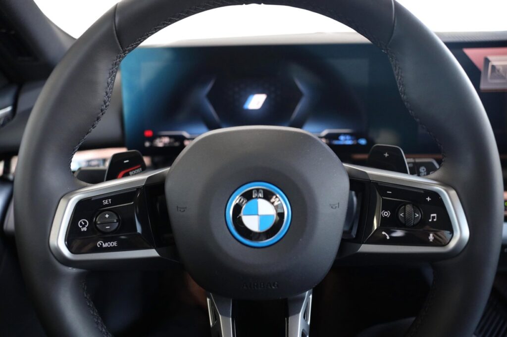 BMW 550e xDrive Touring