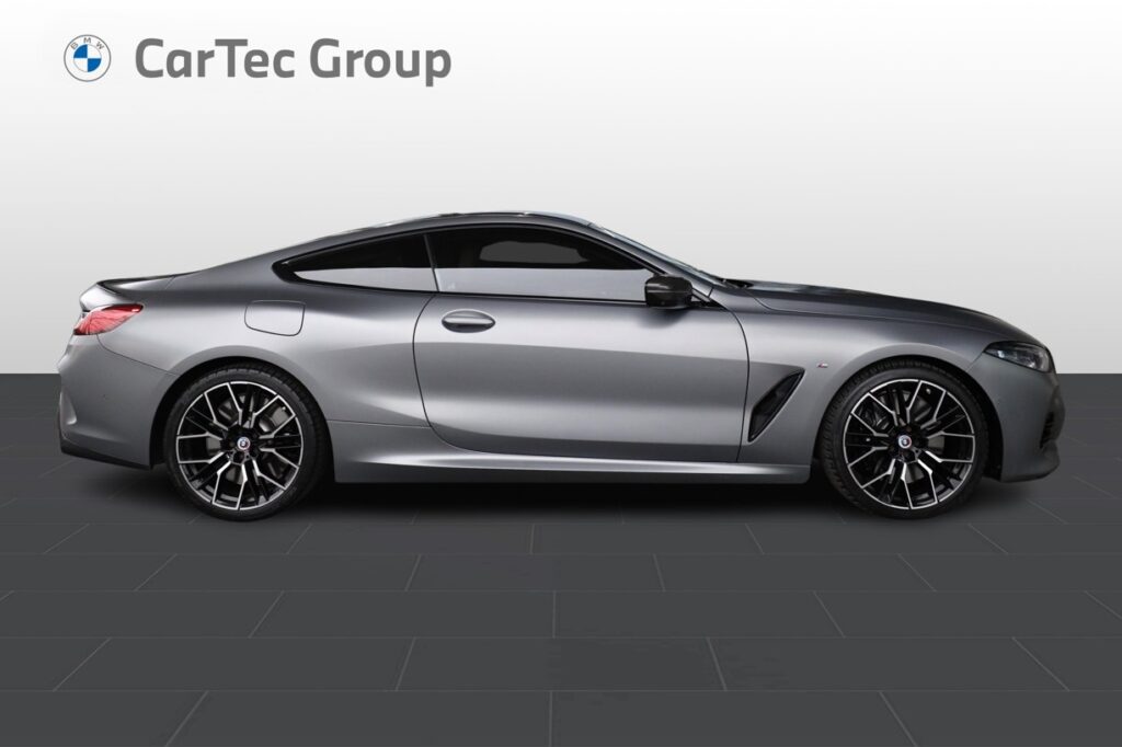 BMW M850i xDrive Coupe