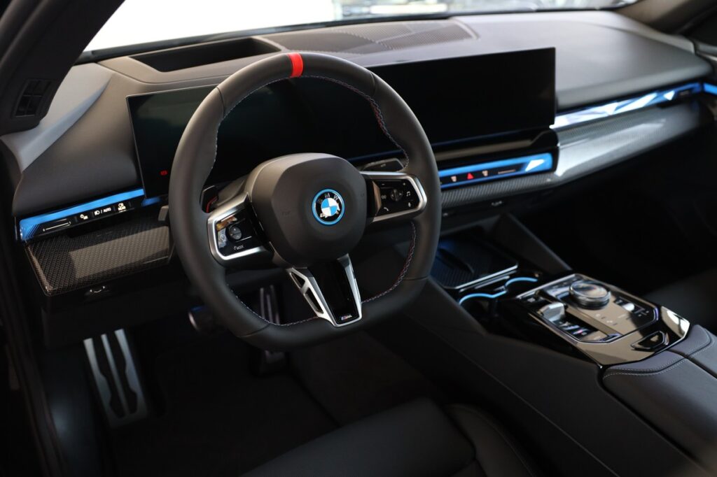BMW i5 M60 xDrive sedan