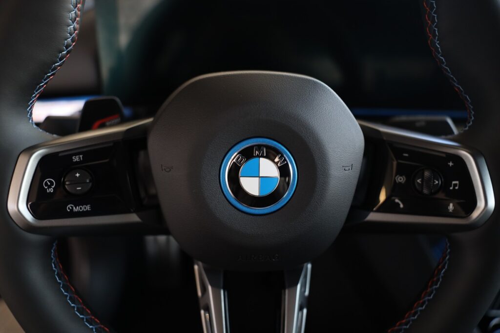 BMW i5 M60 xDrive sedan