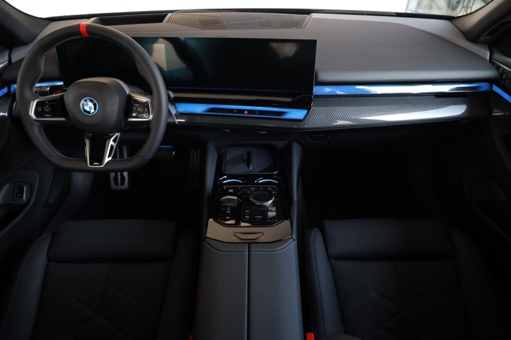 BMW i5 M60 xDrive sedan
