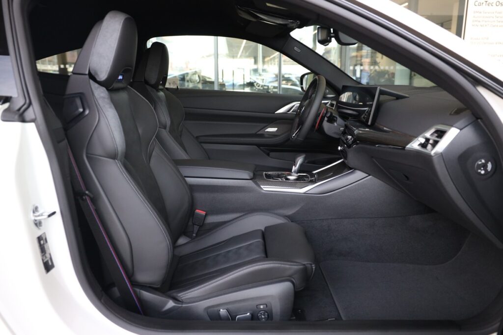 BMW M4 Competition M xDrive