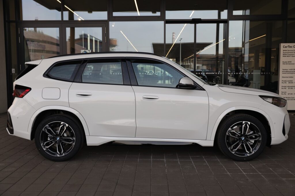 BMW X1 xDrive23i