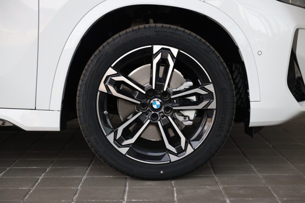BMW X1 xDrive23i