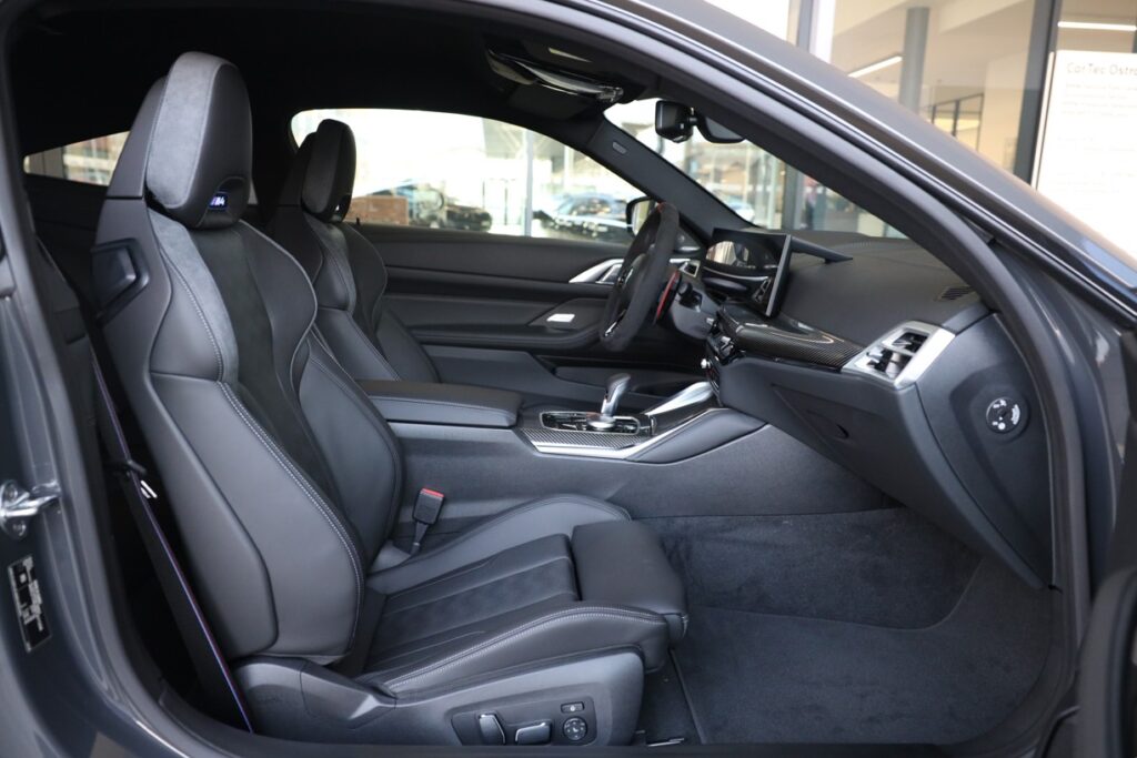 BMW M4 Competition M xDrive