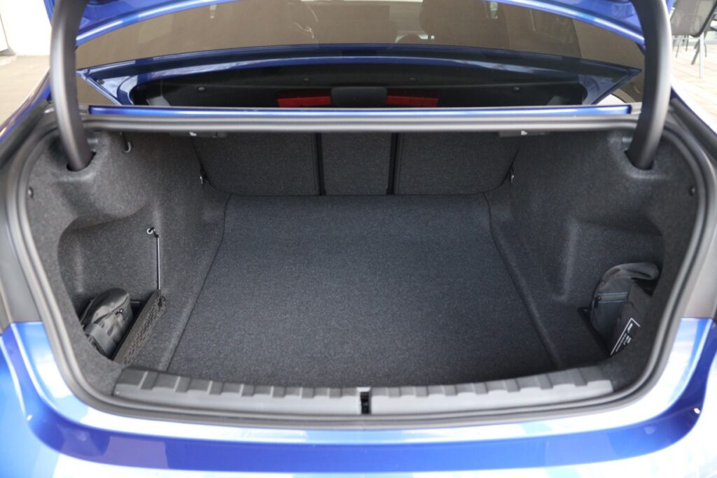 BMW 320d xDrive Sedan