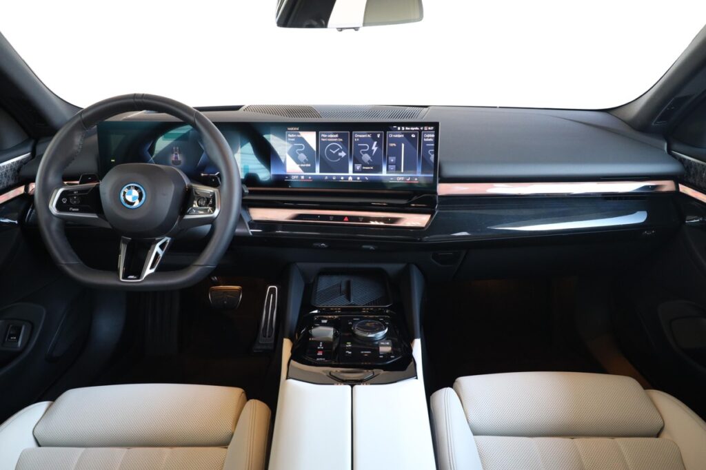 BMW 550e xDrive