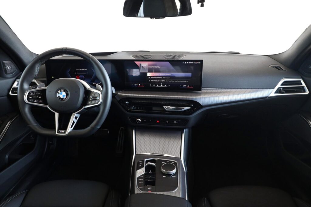 BMW 330d xDrive Sedan