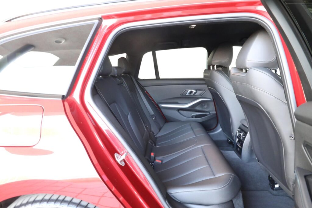 BMW 320d xDrive Touring