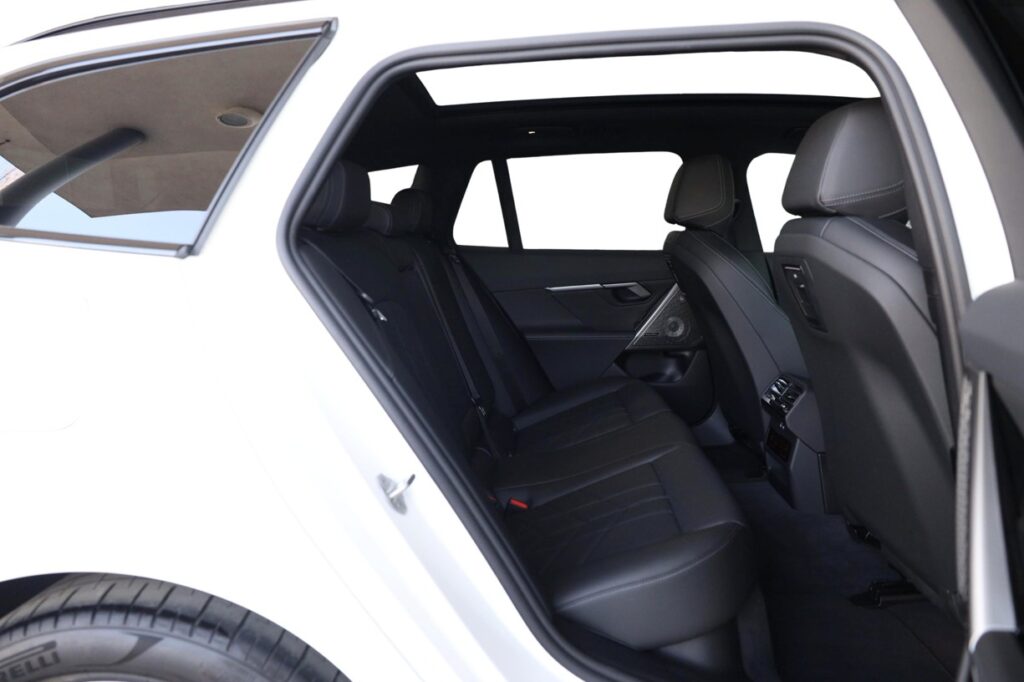 BMW 550e xDrive Touring