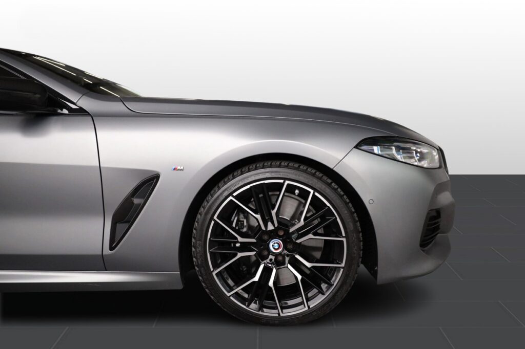 BMW M850i xDrive Coupe