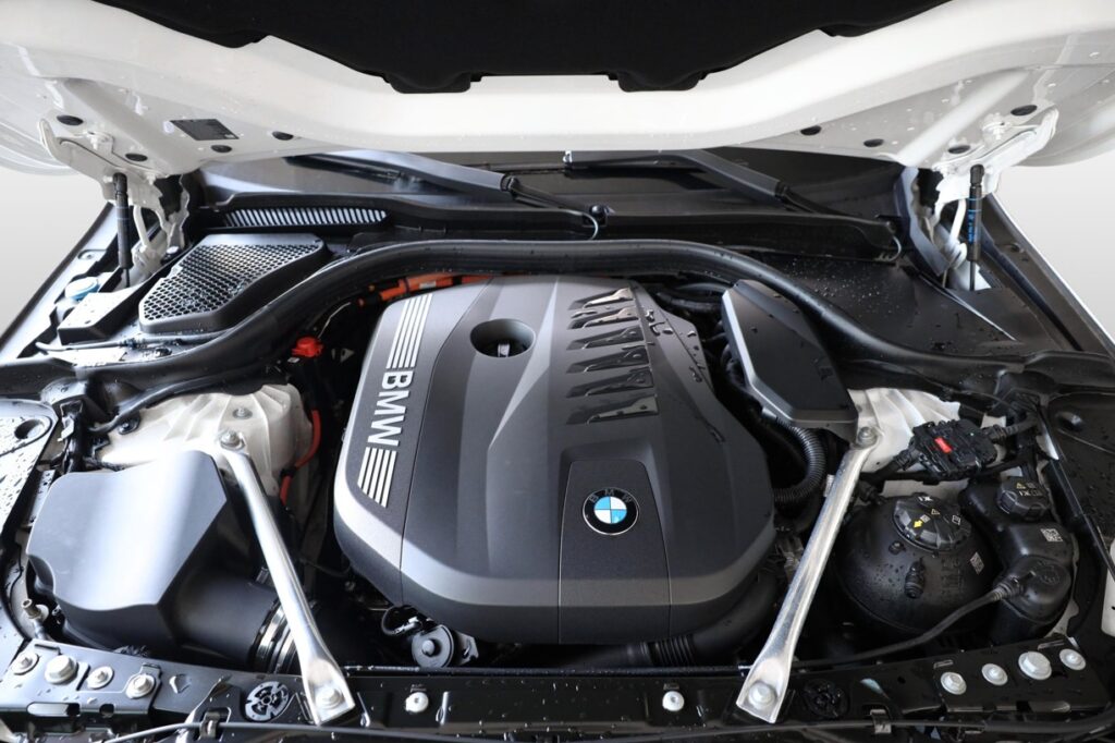 BMW 550e xDrive Touring