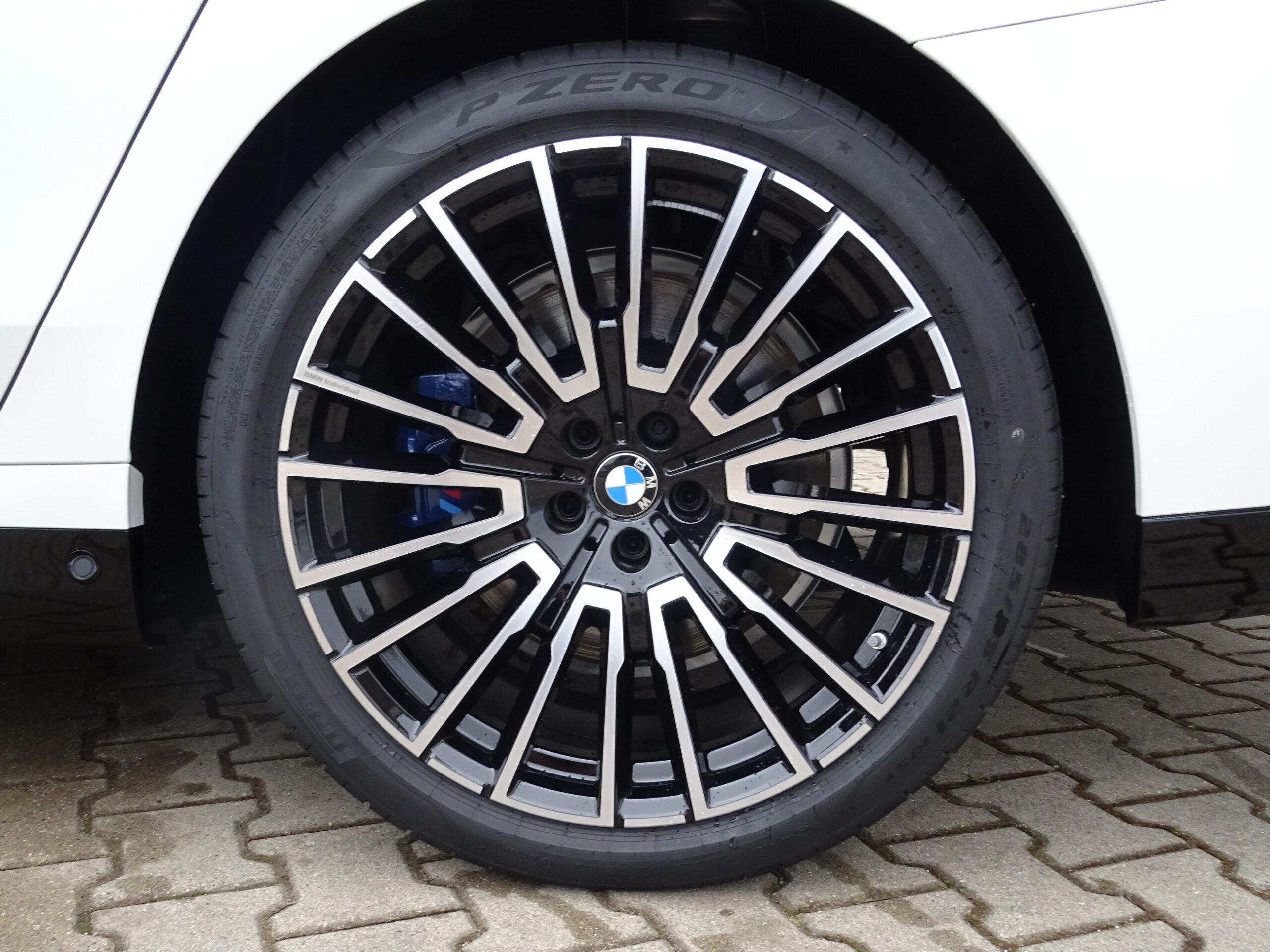 BMW 740d xDrive Sedan