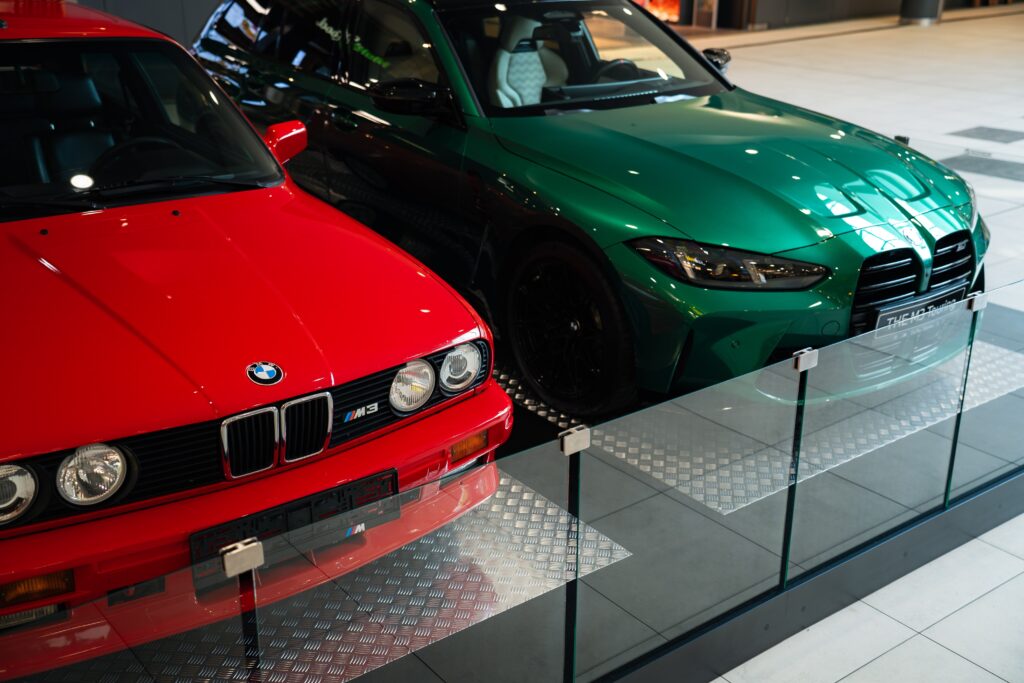 VÝSTAVA VOZŮ A MOTOCYKLŮ BMW VE FUTURUM OSTRAVA