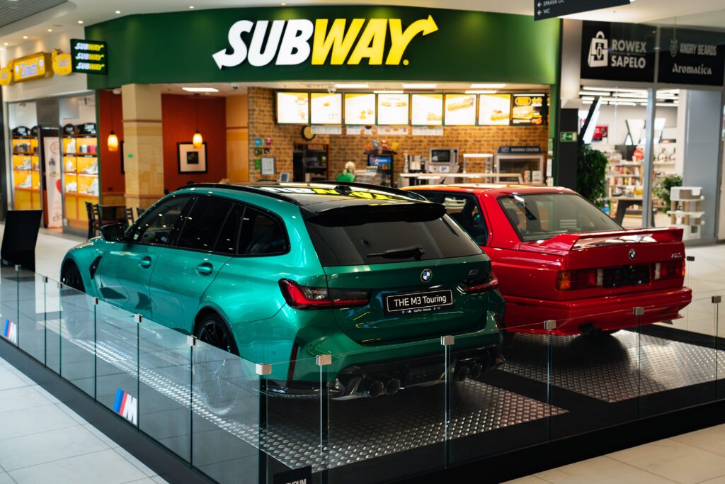 VÝSTAVA VOZŮ A MOTOCYKLŮ BMW VE FUTURUM OSTRAVA