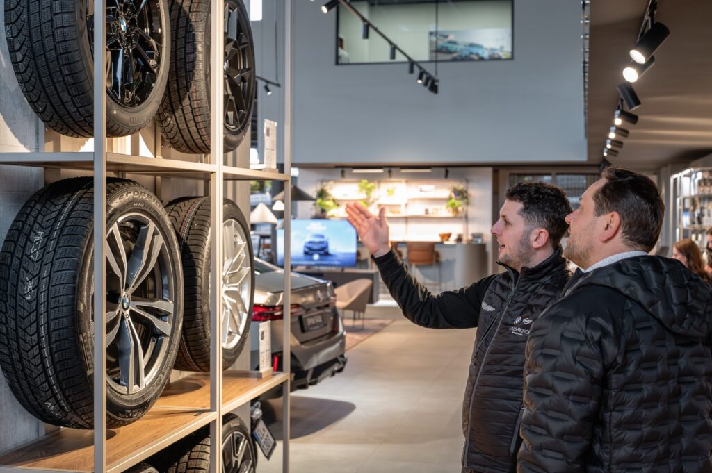 NOVÝ SHOWROOM V CARTEC OLOMOUC.