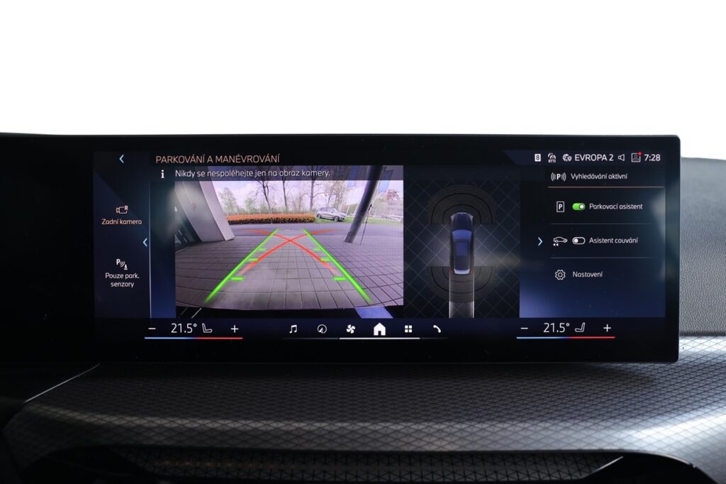 BMW 330i xDrive Touring