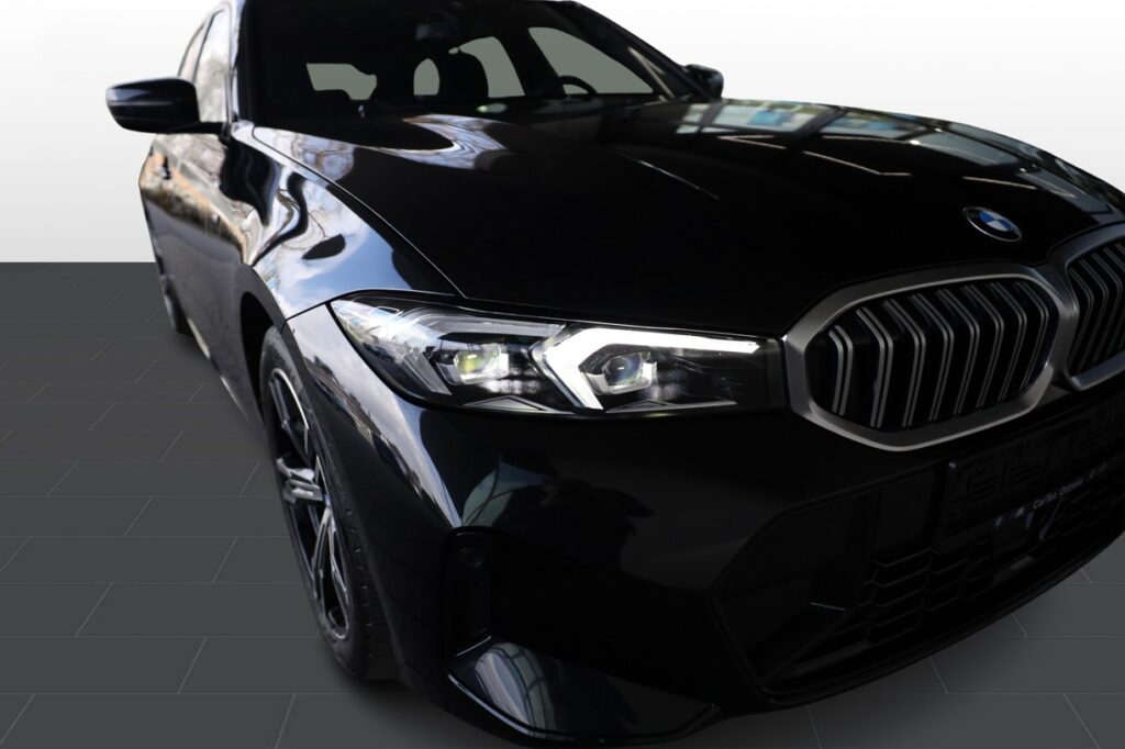 BMW 330i xDrive Touring