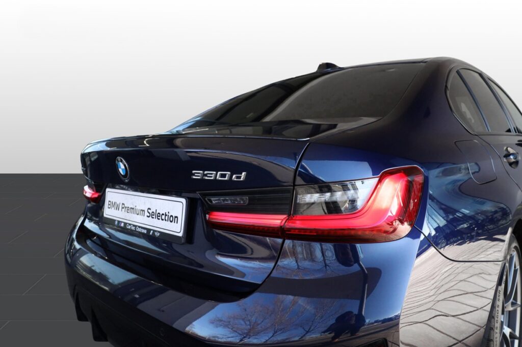 BMW 330d xDrive Sedan