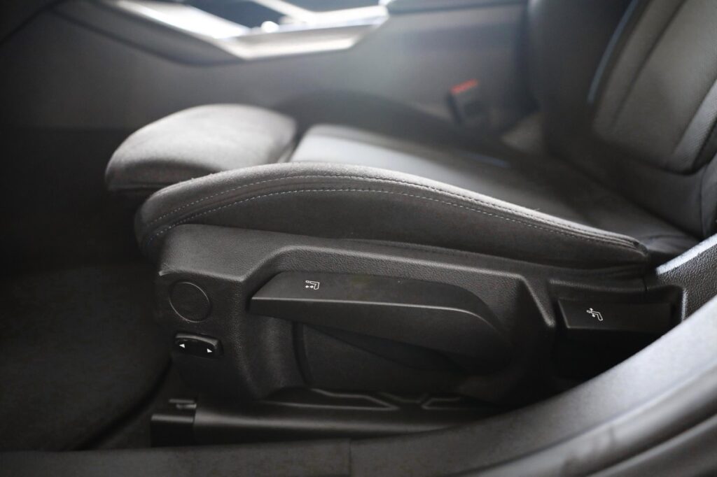 BMW 330i xDrive Touring