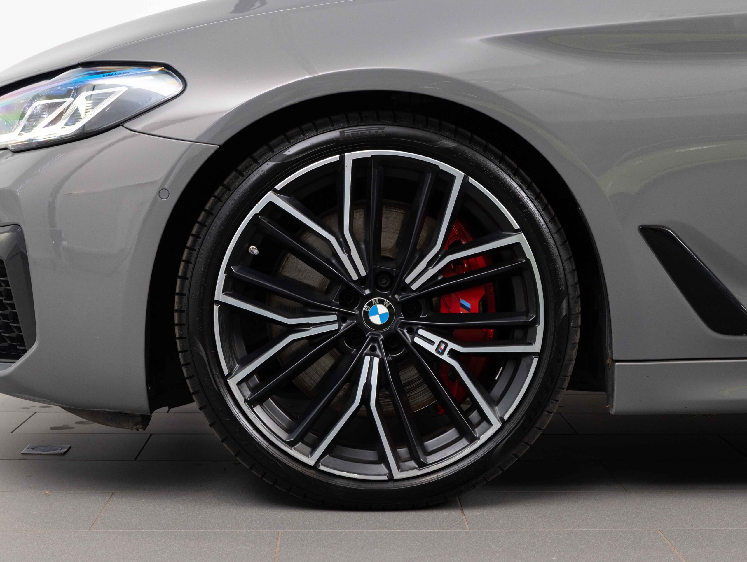 BMW M550i xDrive