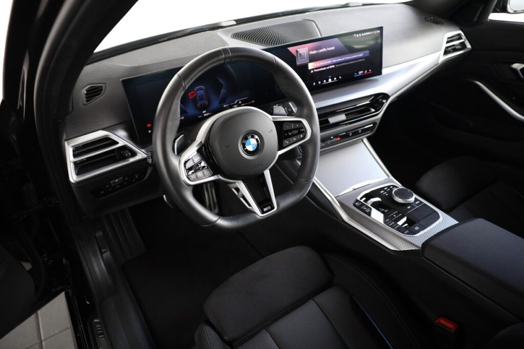BMW 330i xDrive Touring