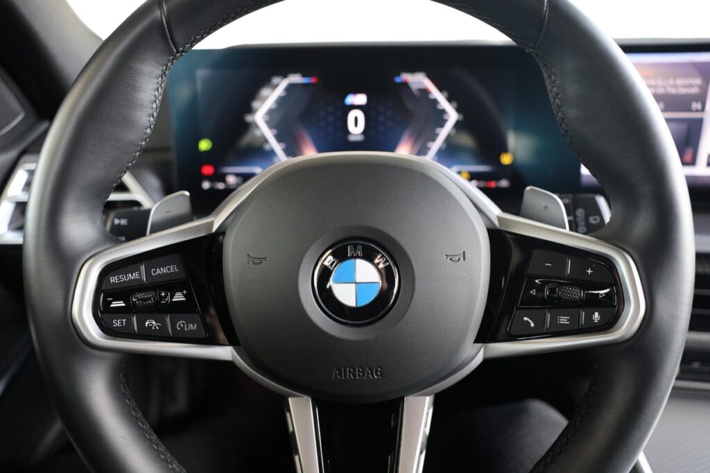 BMW 330i xDrive Touring