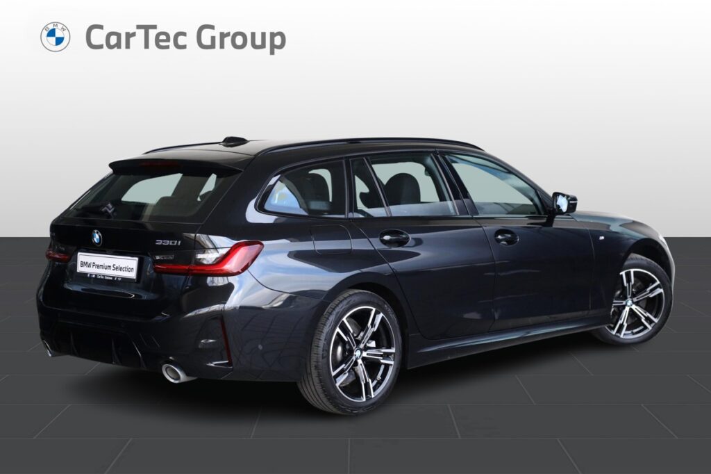 BMW 330i xDrive Touring