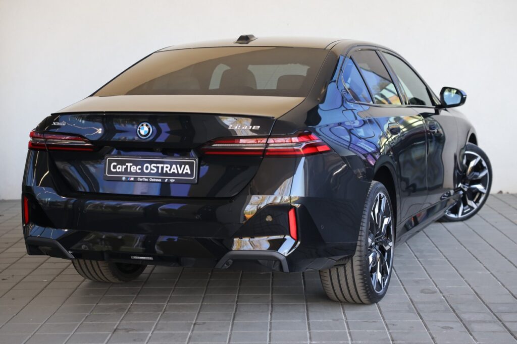 BMW 550e xDrive