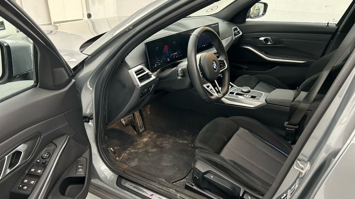 BMW 330i xDrive Touring