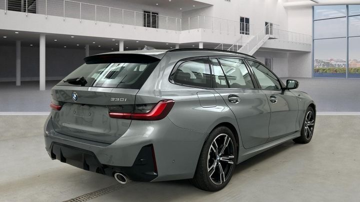 BMW 330i xDrive Touring