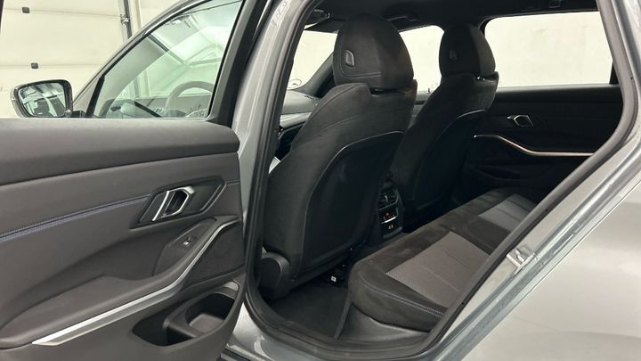 BMW 330i xDrive Touring