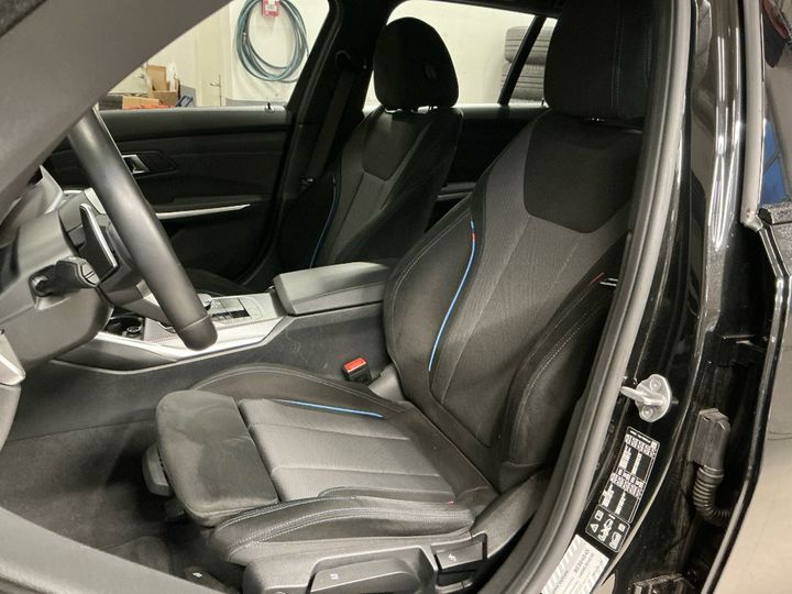 BMW 330i xDrive Touring