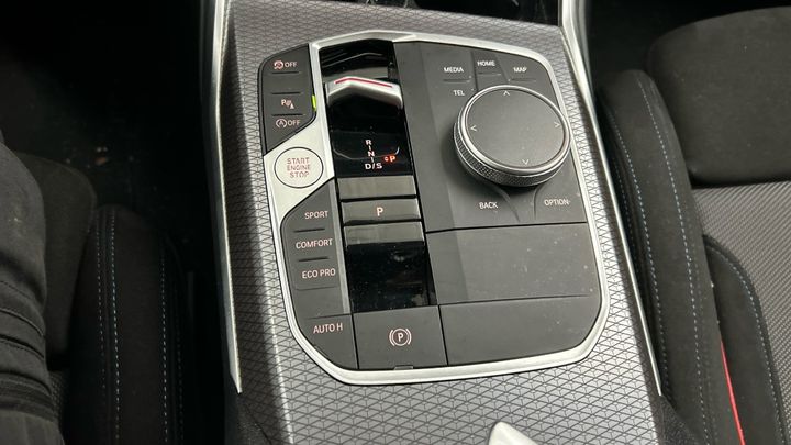 BMW 330i xDrive Touring