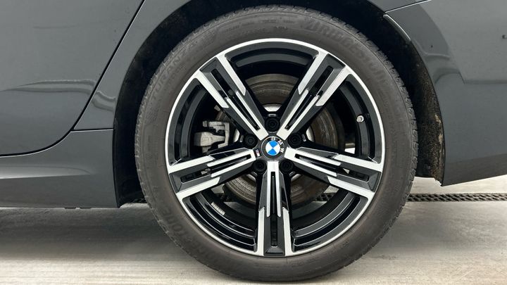 BMW 330i xDrive Touring