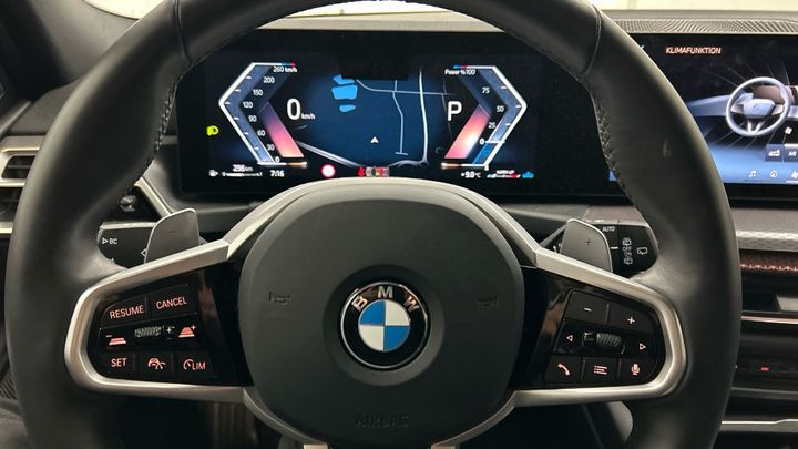 BMW 330i xDrive Touring