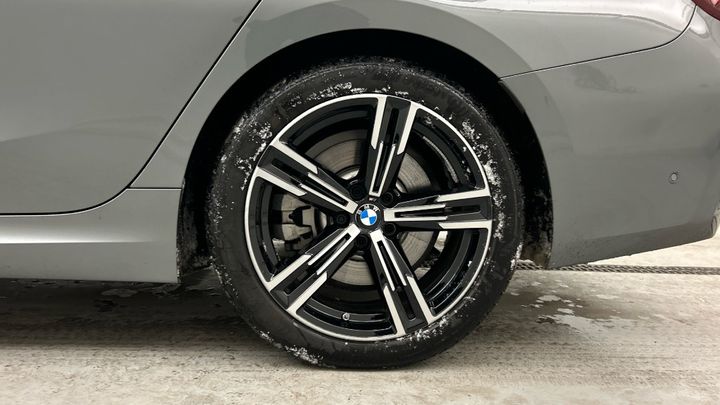 BMW 330i xDrive Touring