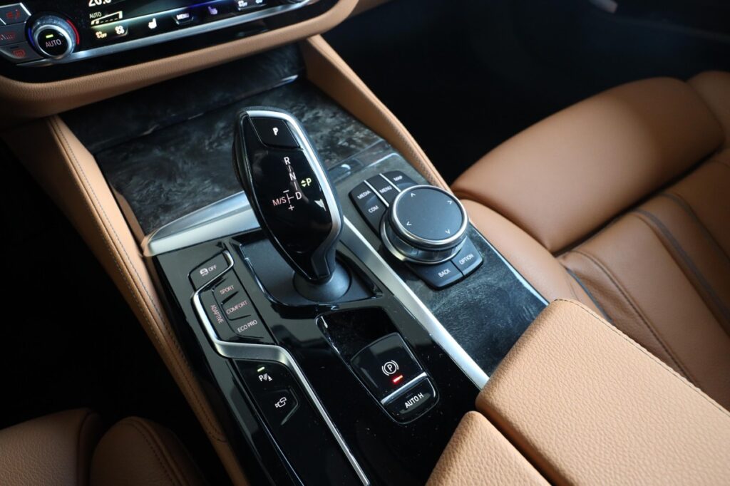 BMW M550i xDrive