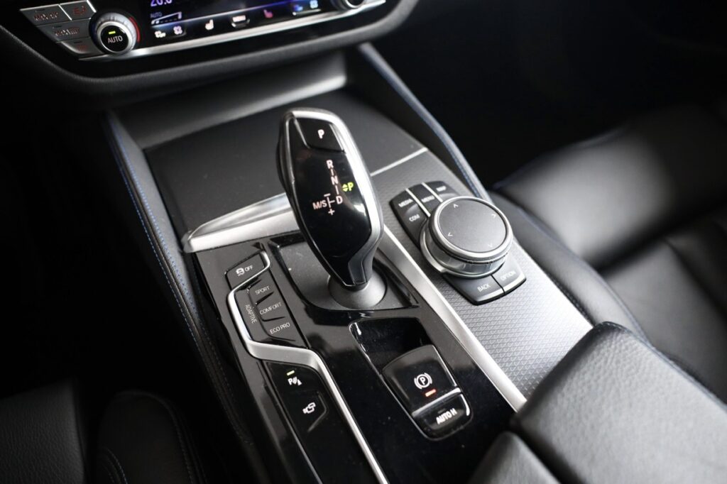 BMW M550i xDrive