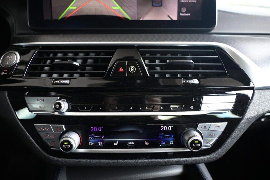BMW M550i xDrive
