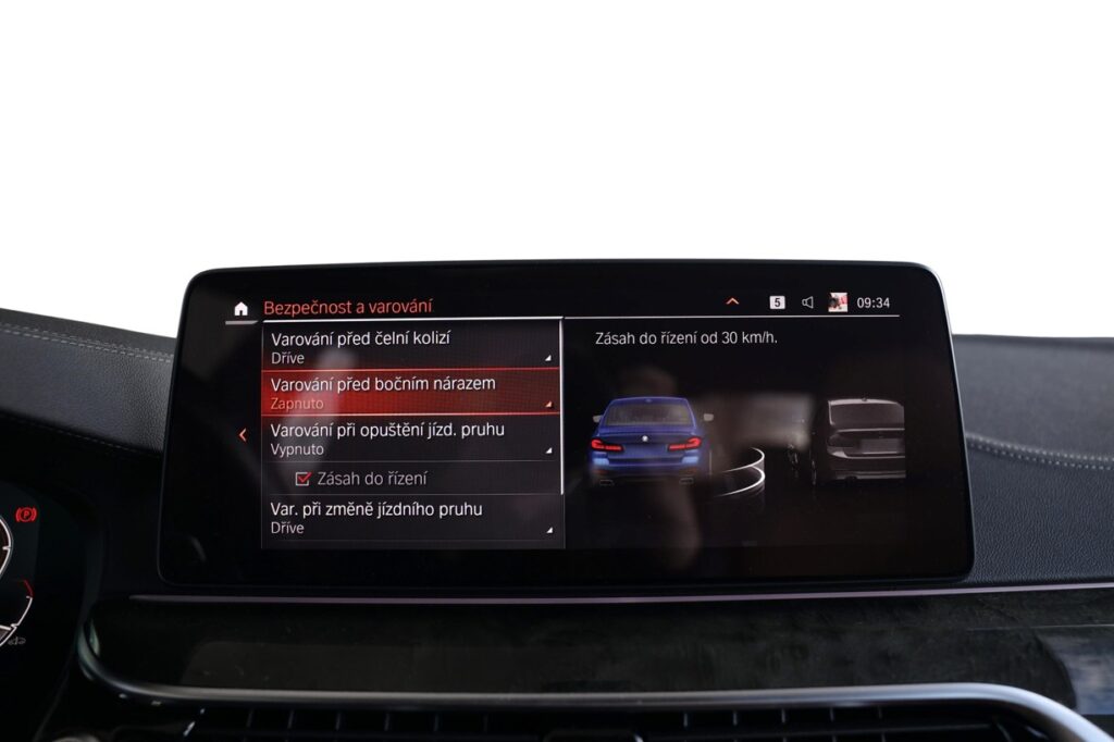 BMW M550i xDrive